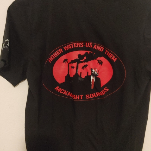 Roger Waters Us and Them Tee - Picture 2 of 3